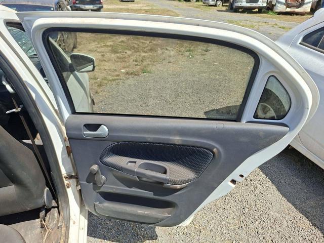 VOLKSWAGEN VOYAGE TL MB - 2015/2016 — foto 23 de 32