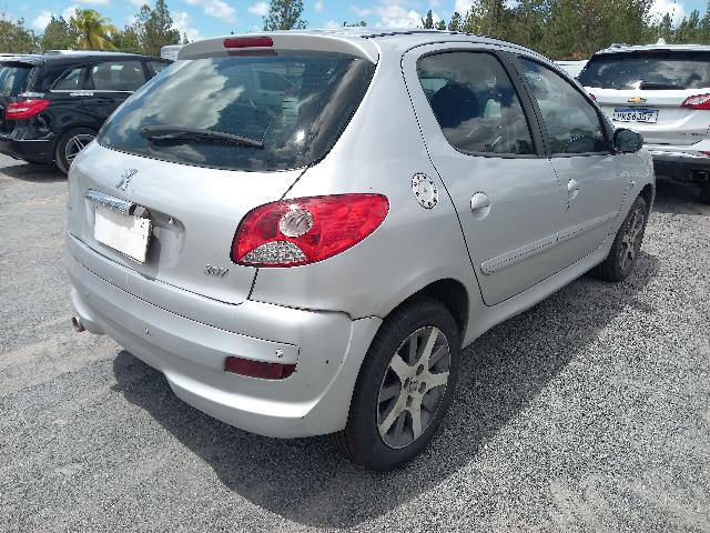 PEUGEOT 207HB XR S - 2012/2013 — foto 4 de 34