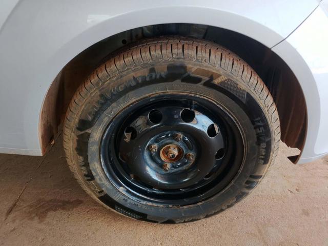 FORD FIESTA FLEX - 2010/2011 — foto 16 de 37