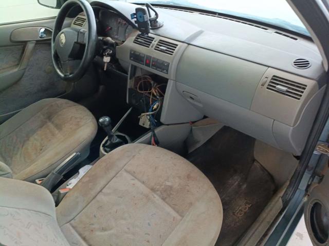 VOLKSWAGEN GOL 16V - 2000/2000 — foto 13 de 26