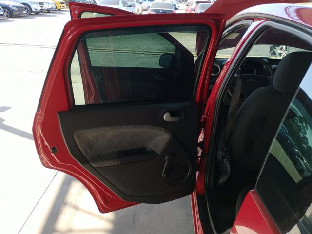 FORD FIESTA 1.6 FLEX - 2013/2014 — foto 21 de 36