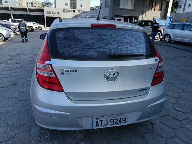 HYUNDAI I30 2.0 - 2010/2011 — foto 4 de 10