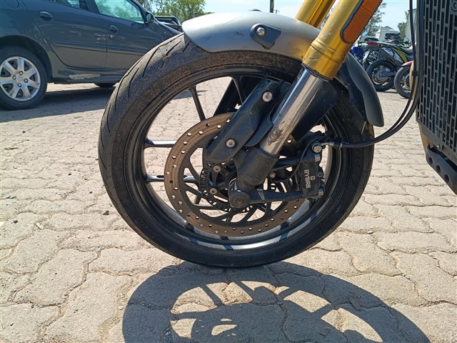 TRIUMPH SPEED 400 - 2025/2025 — foto 5 de 17