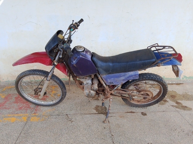 Honda XLR 125 ES 2002 em leilão