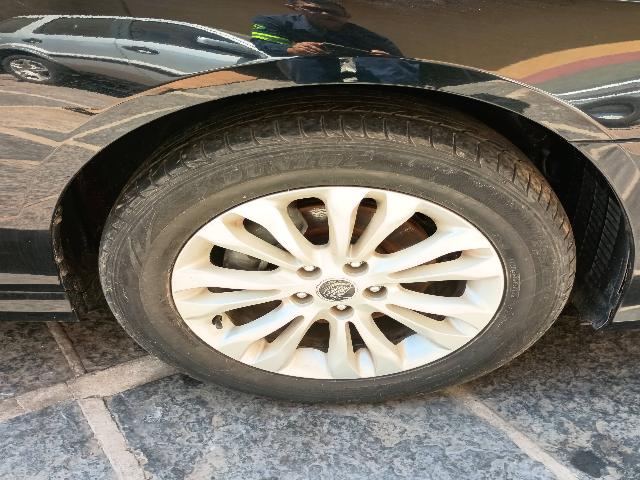 HYUNDAI AZERA 3.3 V6 - 2010/2011 — foto 27 de 30