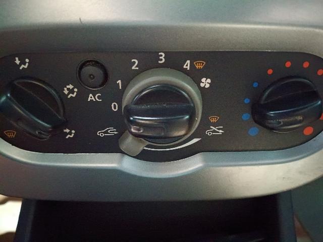 RENAULT LOGAN EXP 1016V - 2010/2011 — foto 4 de 40