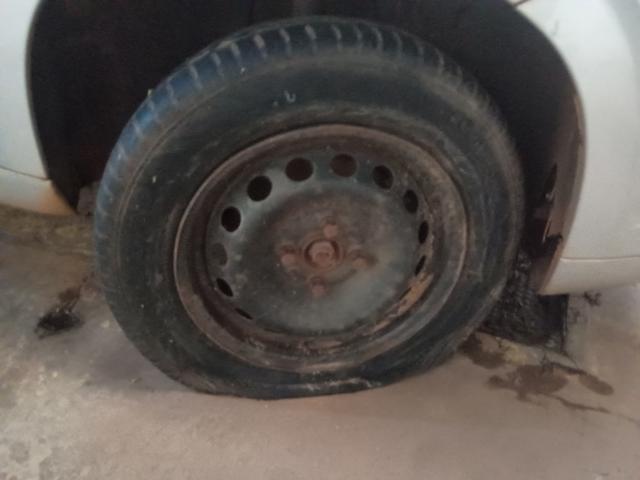 FIAT UNO VIVACE 1.0 - 2013/2014 — foto 27 de 36