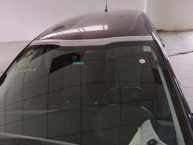 PEUGEOT 208 ALLURE - 2013/2014 — foto 18 de 32