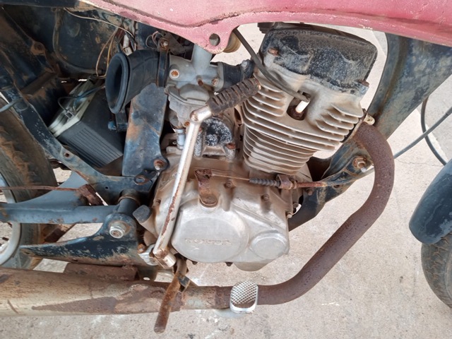 HONDA CG 125 TITAN KSE - 2002/2002 — foto 16 de 23