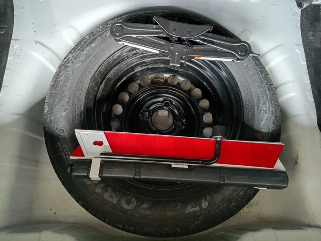 RENAULT E-KWID INTENS - 2023/2024 — foto 21 de 38