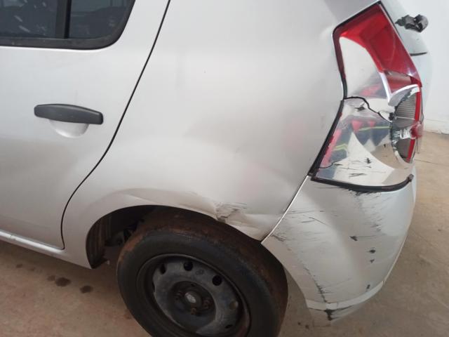 RENAULT SANDERO AUT1016V - 2009/2009 — foto 35 de 37