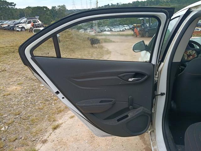 CHEVROLET ONIX 1.4MT LT - 2014/2015 — foto 14 de 22