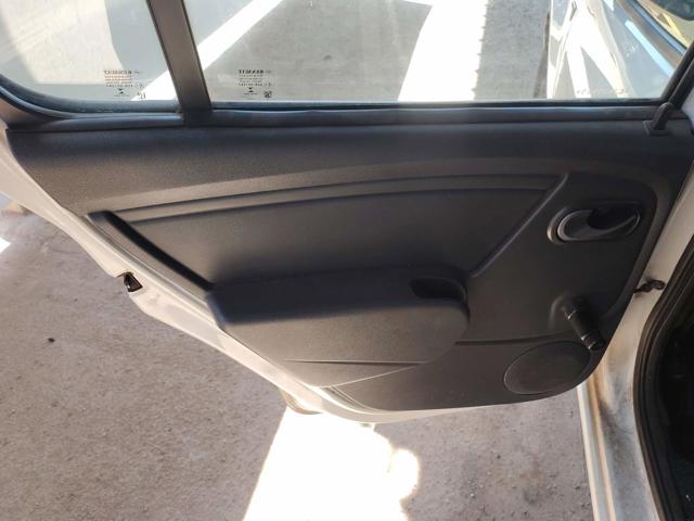 RENAULT SANDERO EXP 16HP - 2013/2014 — foto 18 de 36