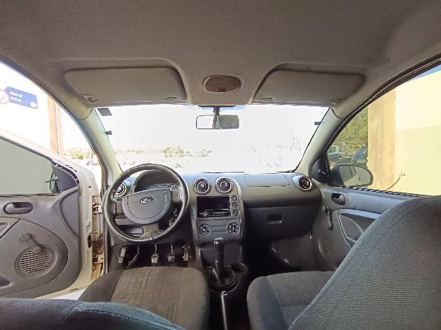 FORD FIESTA - 2003/2004 — foto 23 de 27