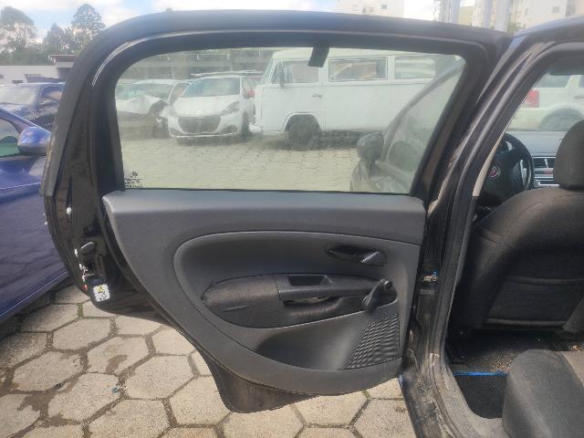 FIAT PUNTO ATTRACTIVE - 2011/2012 — foto 18 de 24