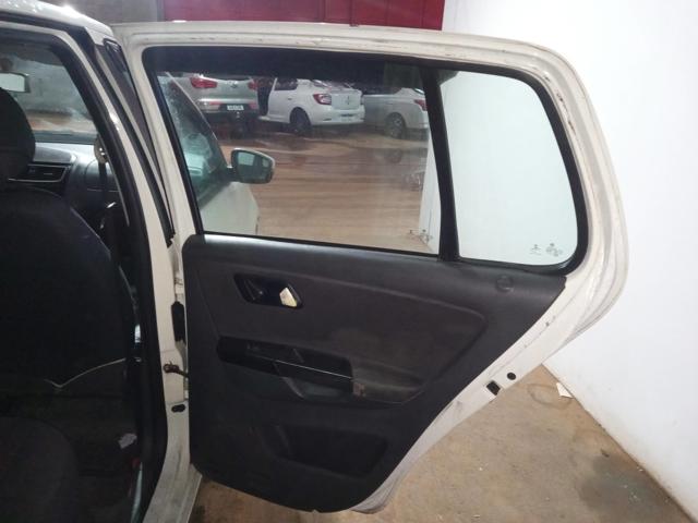VOLKSWAGEN FOX 1.6 GII - 2012/2013 — foto 17 de 40