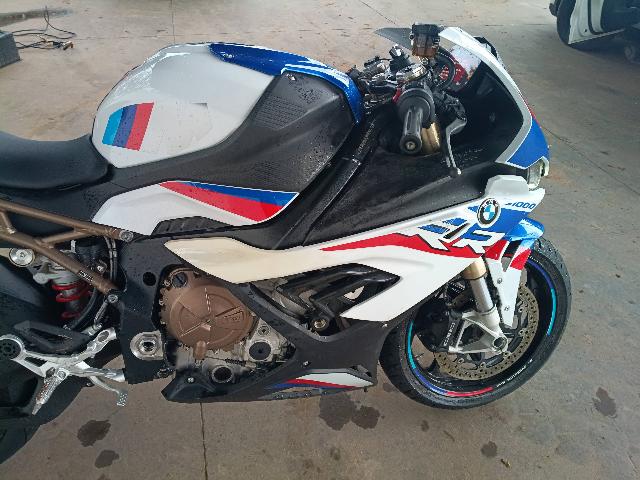 BMW S1000 RR - 2022/2022 — foto 11 de 16