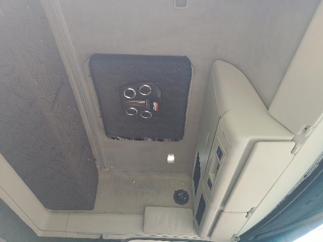 VOLKSWAGEN 24.280 CRM 6X2 - 2013/2013 — foto 34 de 40