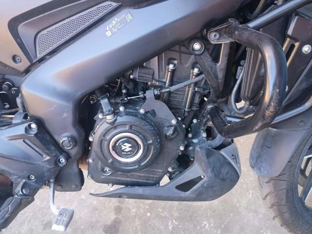 BAJAJ DOMINAR D400 - 2025/2025 — foto 12 de 21