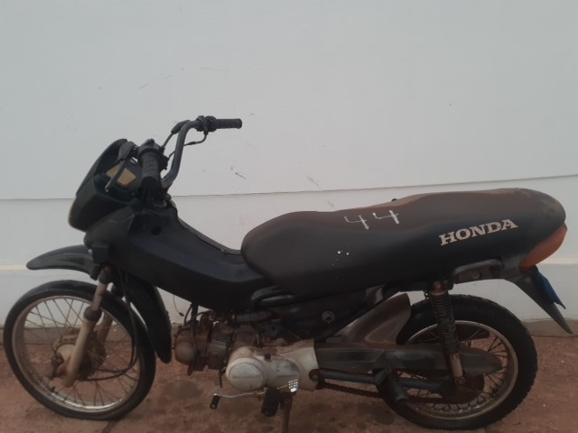 Honda Pop100 2010 em leilão