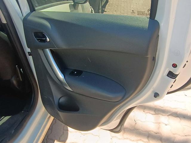 CITROEN C3 120A EXCLUSIV - 2014/2015 — foto 18 de 26