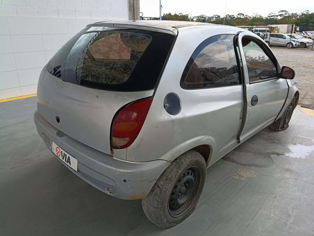 GM CELTA 3 PORTAS - 2002/2003 — foto 4 de 24