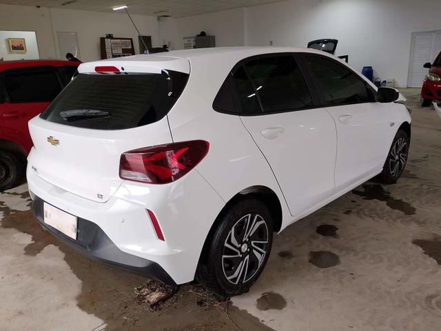 ONIX HATCH LT 1.0 12V FLEX 5P MEC. - 2023/2024 — foto 4 de 27