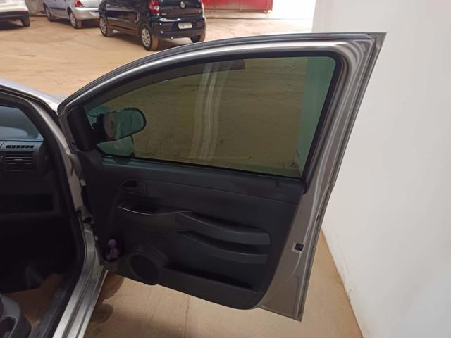 VOLKSWAGEN FOX 1.0 - 2007/2008 — foto 15 de 32
