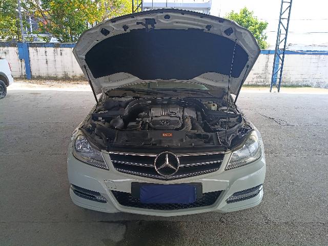 MERCEDES-BENZ C 180 CGI - 2012/2012 — foto 21 de 34