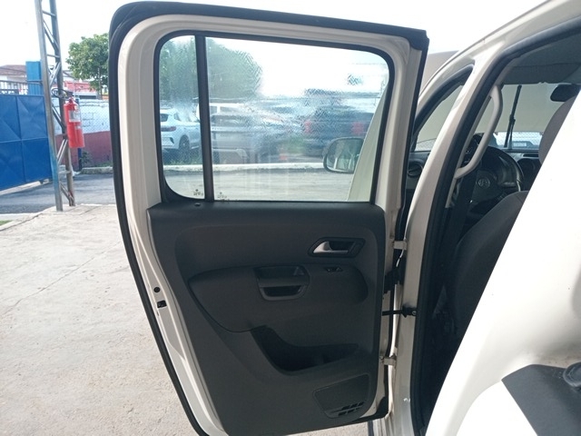 VOLKSWAGEN AMAROK CD 4X4 TREND - 2014/2014 — foto 16 de 33