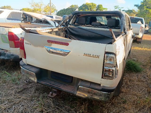 HILUX CD SR 4X4 2.8 TDI DIESEL AUT - 2019/2019 — foto 4 de 25