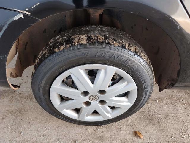 VOLKSWAGEN VOYAGE 1.0 - 2010/2010 — foto 33 de 37