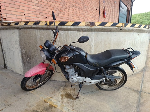 Honda CG 125 FAN KS 2013 em leilão