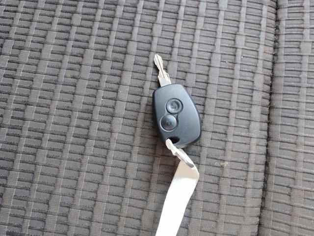 RENAULT SANDERO EXP 16HP - 2013/2014 — foto 35 de 36