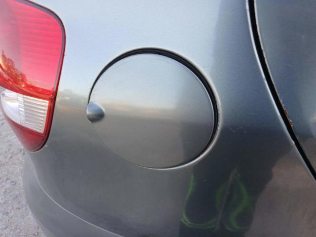 VOLKSWAGEN FOX 1.0 - 2009/2010 — foto 33 de 37