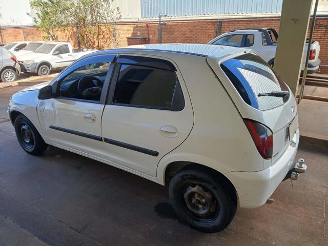 CHEVROLET CELTA 1.0L LT - 2013/2014 — foto 5 de 32