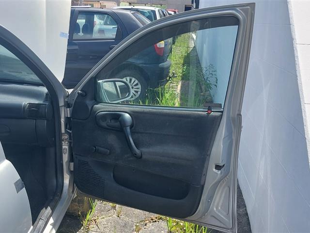 Foto 14 de 25: CORSA MILENIUM - 2001/2002