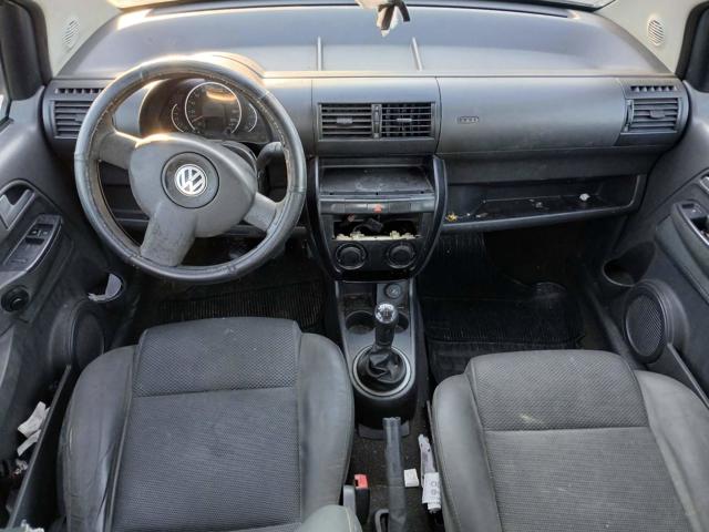 VOLKSWAGEN FOX 1.0 - 2009/2010 — foto 5 de 37