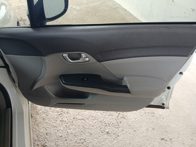 HONDA CIVIC LXR - 2014/2014 — foto 19 de 38