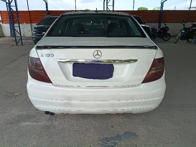 MERCEDES-BENZ C 180 CGI - 2012/2012 — foto 23 de 34
