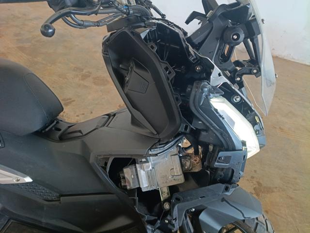 HONDA ADV 160 - 2025/2025 — foto 17 de 23