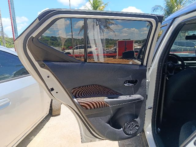 NISSAN KICKS S CVT - 2018/2018 — foto 14 de 24