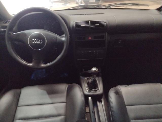 AUDI A3 1.8 - 2002/2002 — foto 5 de 39