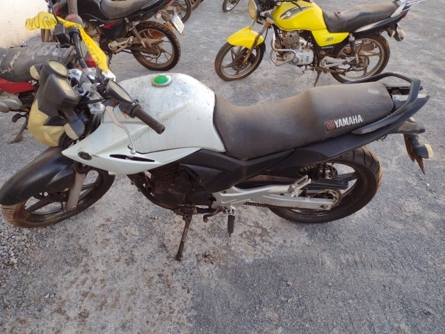 YAMAHA - FAZER250 BLUEFLEX - leilão extrajudicial - SAMAMBAIA DF - lance mínimo R$ 3.400