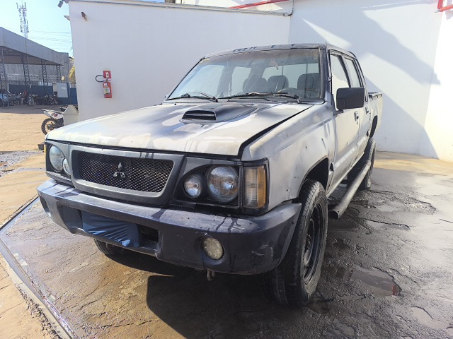 MITSUBISHI 4X4 GLS
