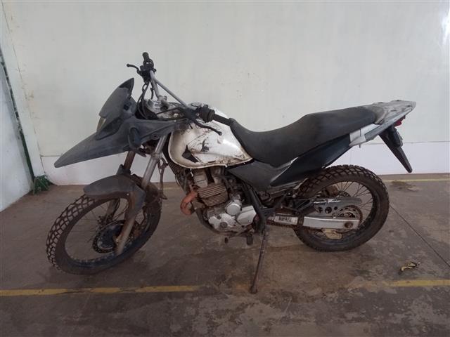 HONDA - XRE 300 - leilão extrajudicial - ALTAMIRA PA - lance mínimo R$ 400