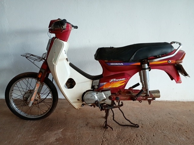 Honda C100 Dream