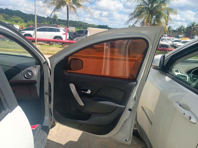 RENAULT SANDERO EXPR 10 - 2016/2017 — foto 14 de 37