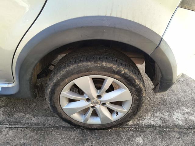 RENAULT SANDERO STW 16HP - 2012/2013 — foto 23 de 26