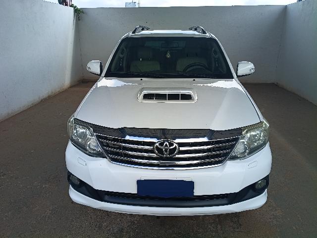 TOYOTA HILUXSW4 SRV4X4 - 2014/2014 — foto 12 de 40